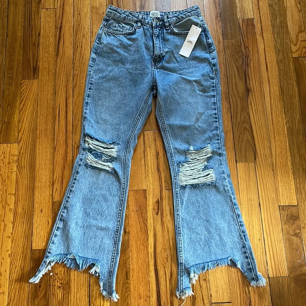 NWT BDG Wilco High-Waisted Cropped Flare Jean size 25 - Picture 3 of 8